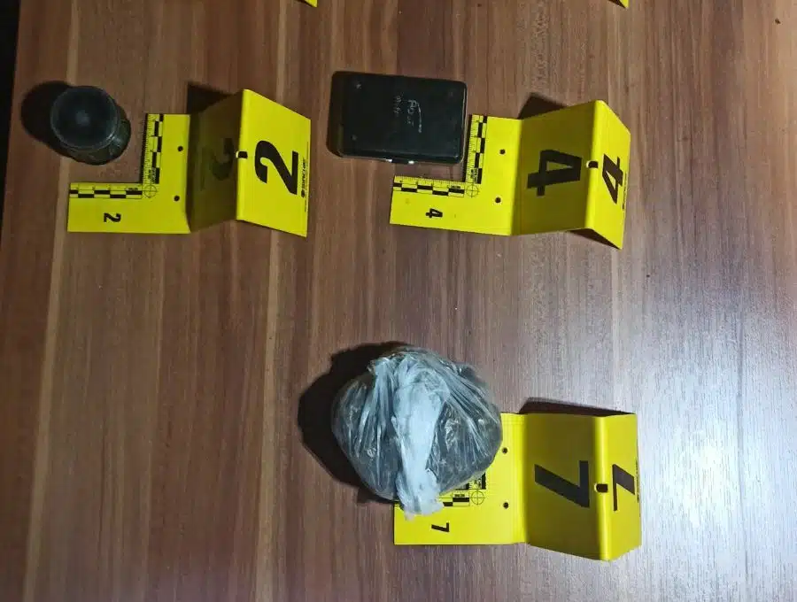 U akciji MUP-a TK pronađena veća količina opojnih droga, dvije osobe lišene slobode (FOTO)