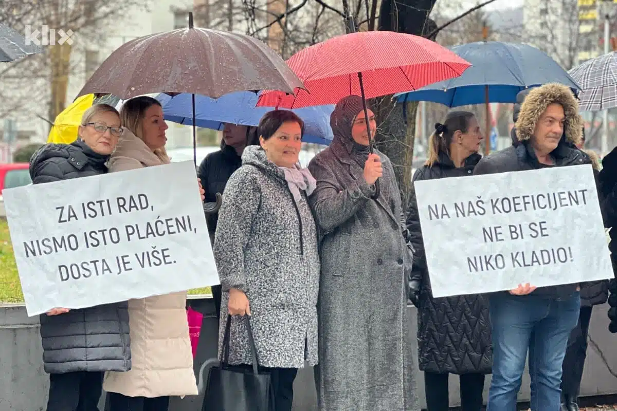 Štrajk pravosudnih radnika u Tuzli, traže bolje uslove i povećanje plata