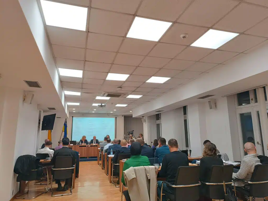 Najvažnije odluke donesene na redovnoj i vanrednoj sjednici Gradskog vijeća Tuzle (VIDEO)