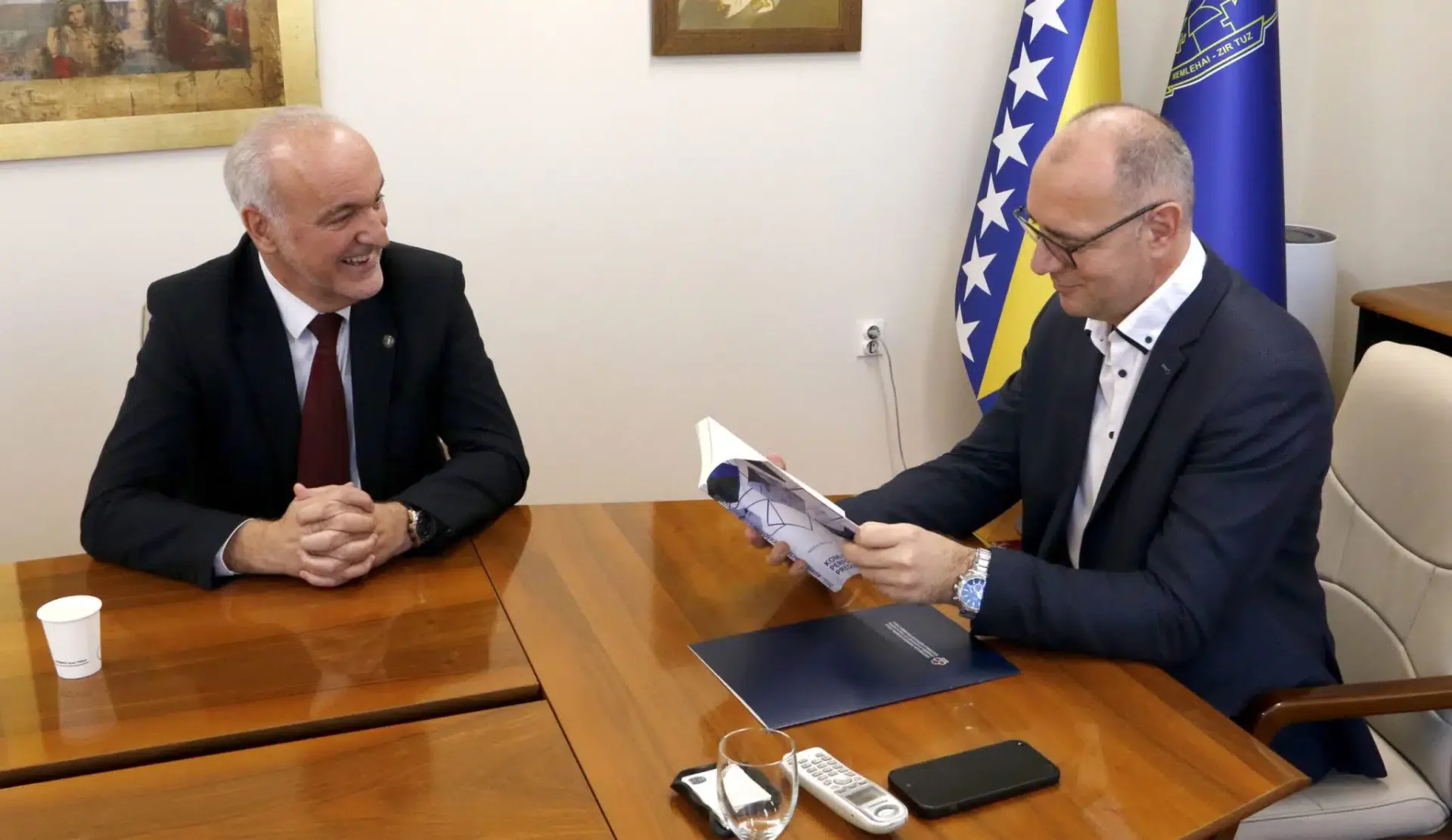 Gradonačelnik Lugavić i direktor Kantonalne privredne komore Tuzla razmotrili mogućnosti za unapređenje privrednog i ekonomskog ambijenta