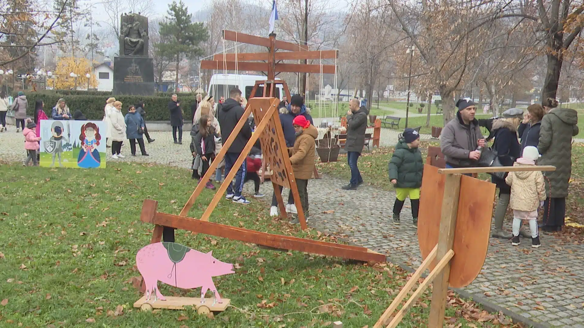 Zima u Tuzli: Tokom vikenda u Gradskom parku viteške igre za djecu