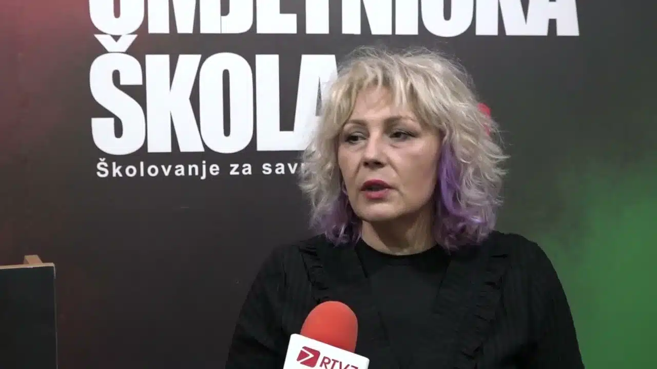 Pozorište mladih Tuzle organizovalo edukativni program za roditelje o nasilju u vezama (VIDEO)
