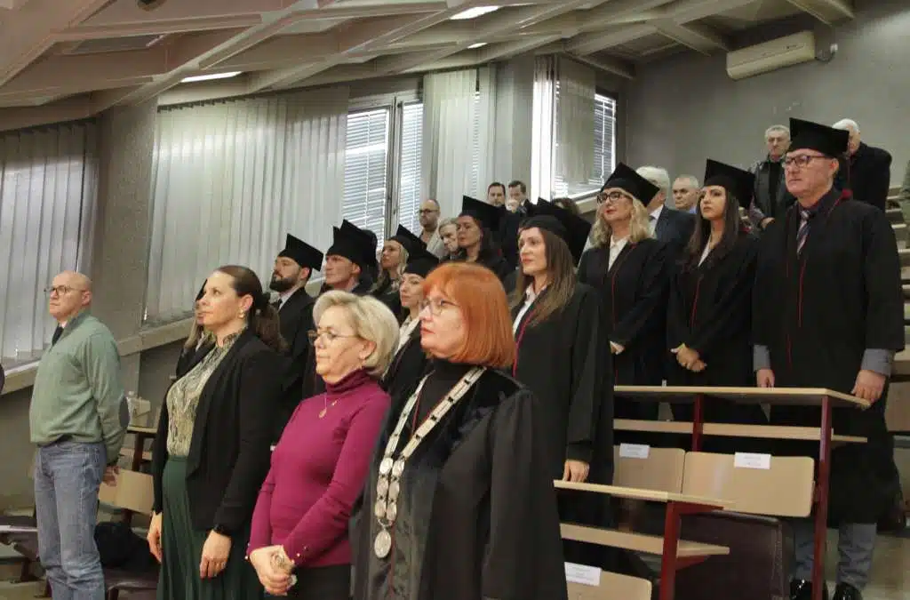Na Univerzitetu u Tuzli promovisano 16 doktora nauka