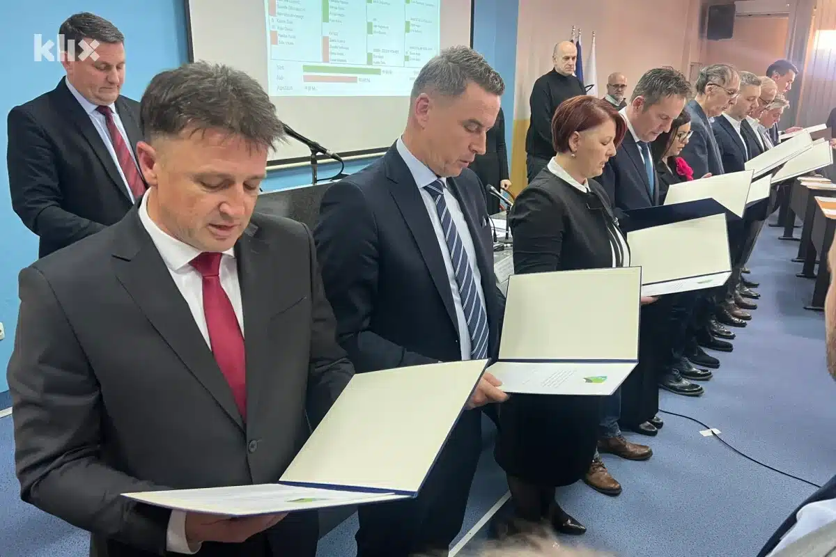 Edis Dervišagić novi premijer TK, imenovano i 10 ministara