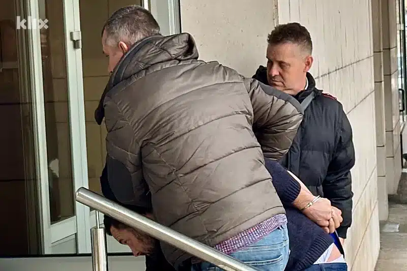 Dvostruki ubica Emir Selimović predat tužilaštvu u Tuzli