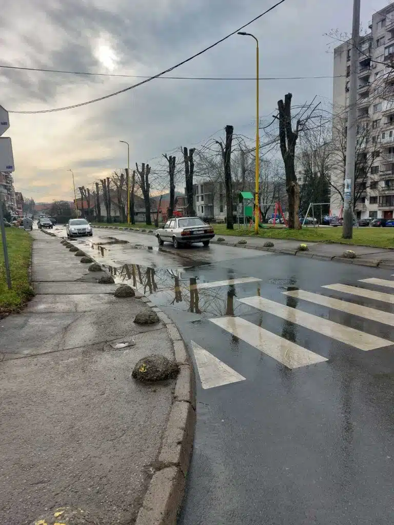 U Tuzli počele aktivnosti proljetnog čišćenja i uređenja javnih površina (FOTO) U Tuzli počele aktivnosti proljetnog čišćenja i uređenja javnih površina (FOTO)