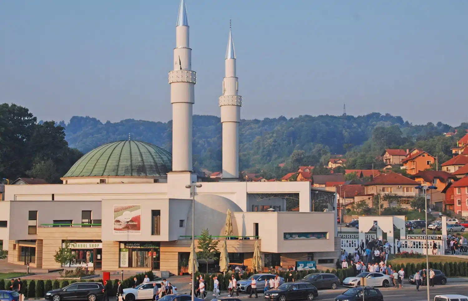 Bajram u Tuzli: Centralna svečanost u džamiji „Kralj Abdullah“