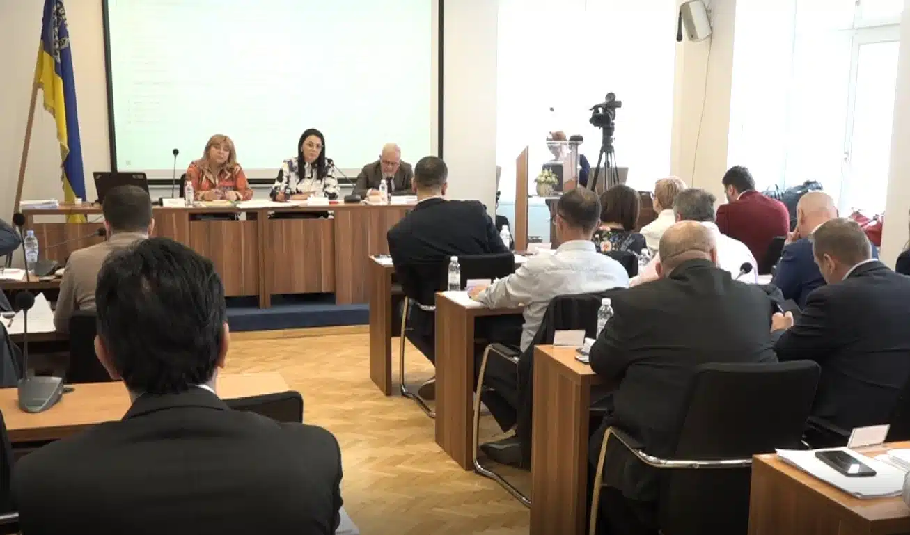 Gradsko vijeće: Tuzla dobila Park žrtava femicida i svih oblika nasilja (VIDEO)