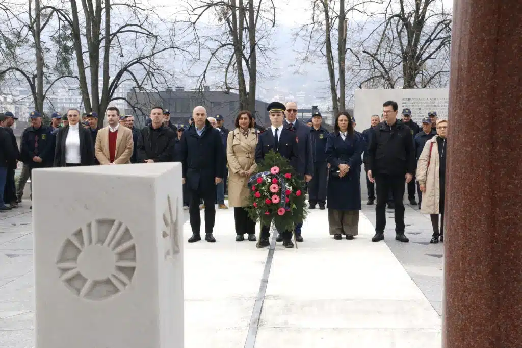 Tuzla obilježila 4. april – Dan kada je Tuzla stala u odbranu zajedničkog života (FOTO)