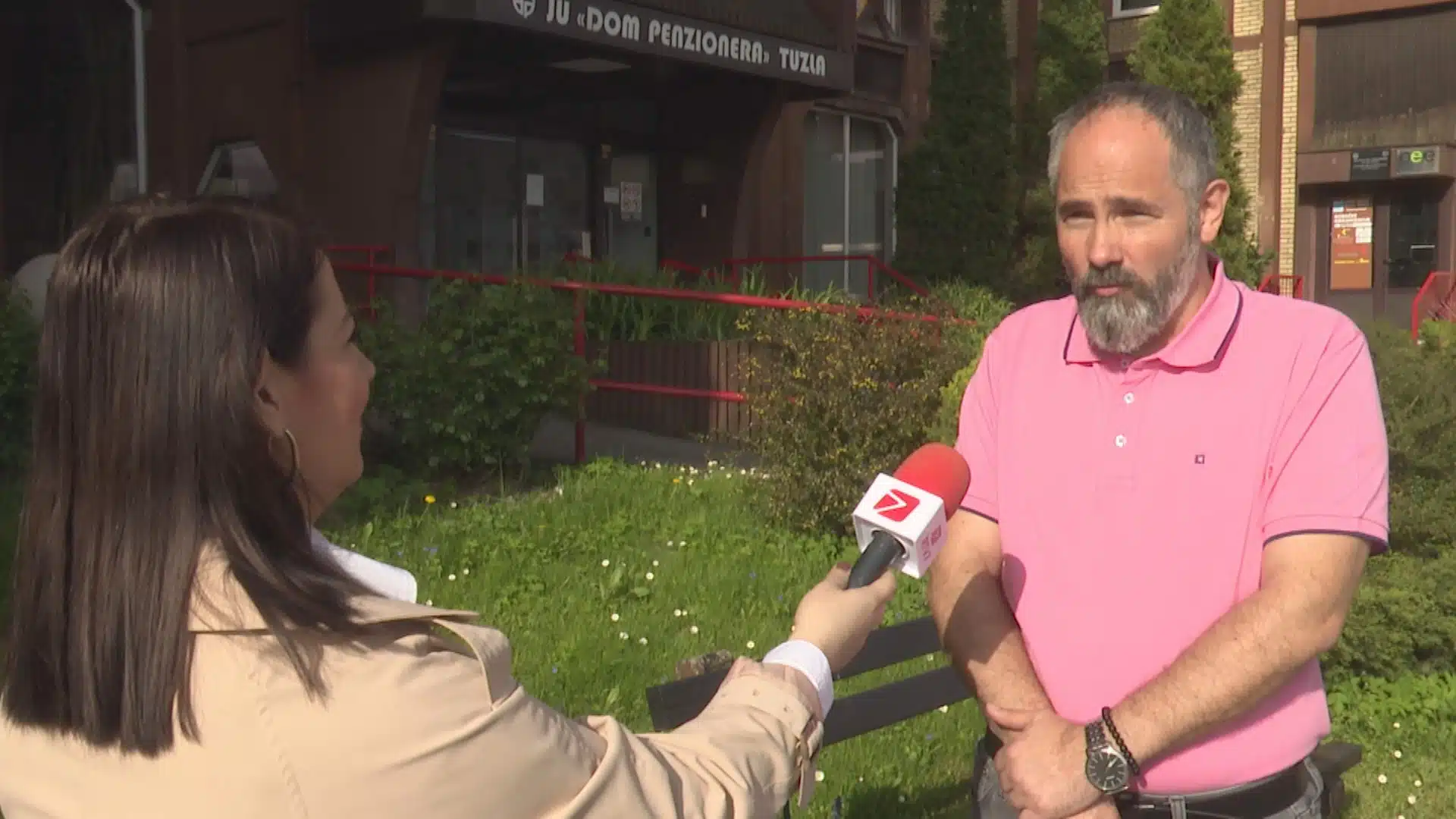 Dom penzionera Tuzla: Toplina, zajedništvo i osmijesi za Uskrs i Vaskrs (VIDEO)