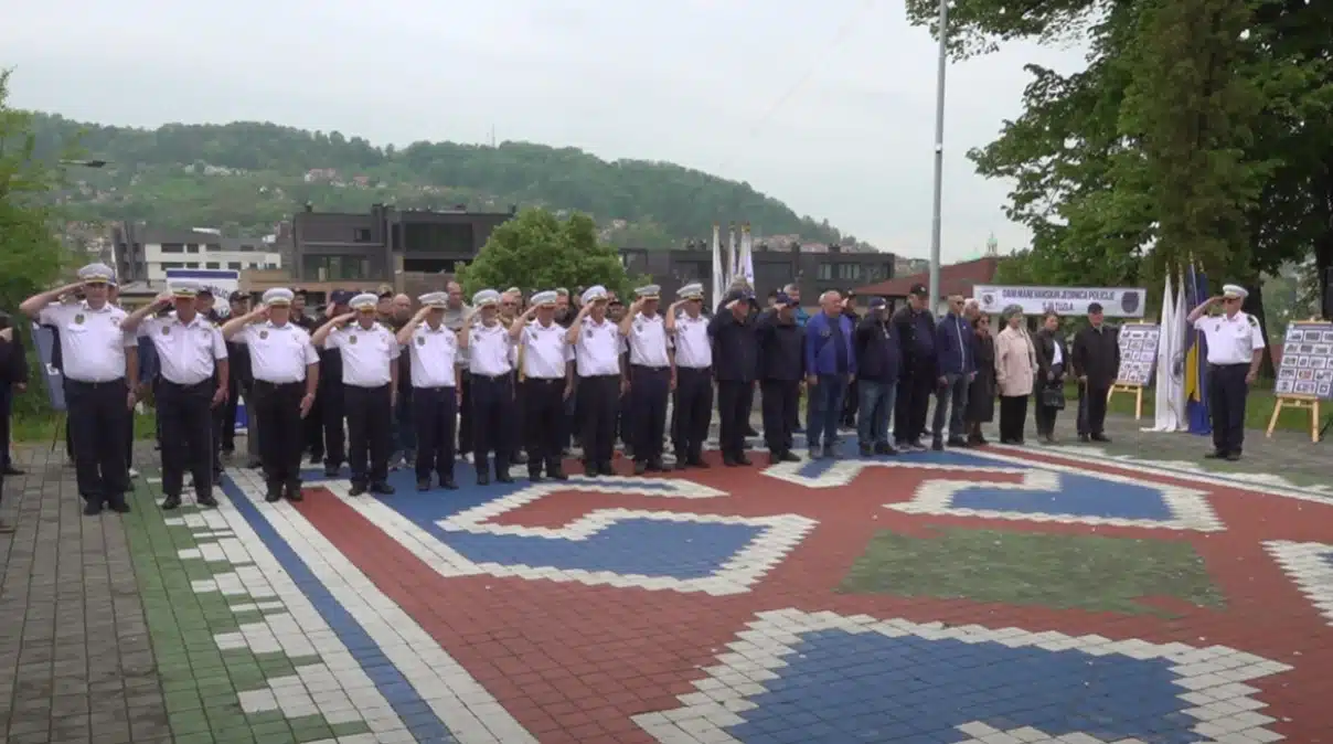 Godišnjica formiranja: Manevarci odbranili tuzlanski način života (VIDEO)