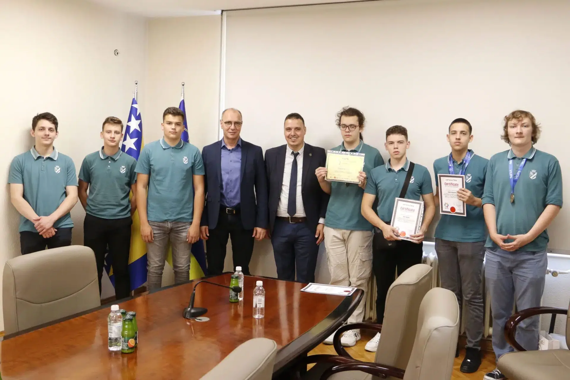 Tuzlanski učenici briljirali na međunarodnim takmičenjima, gradonačelnik Lugavić upriličio prijem
