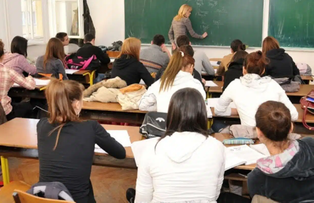 Počinju upisi u srednje škole na području TK