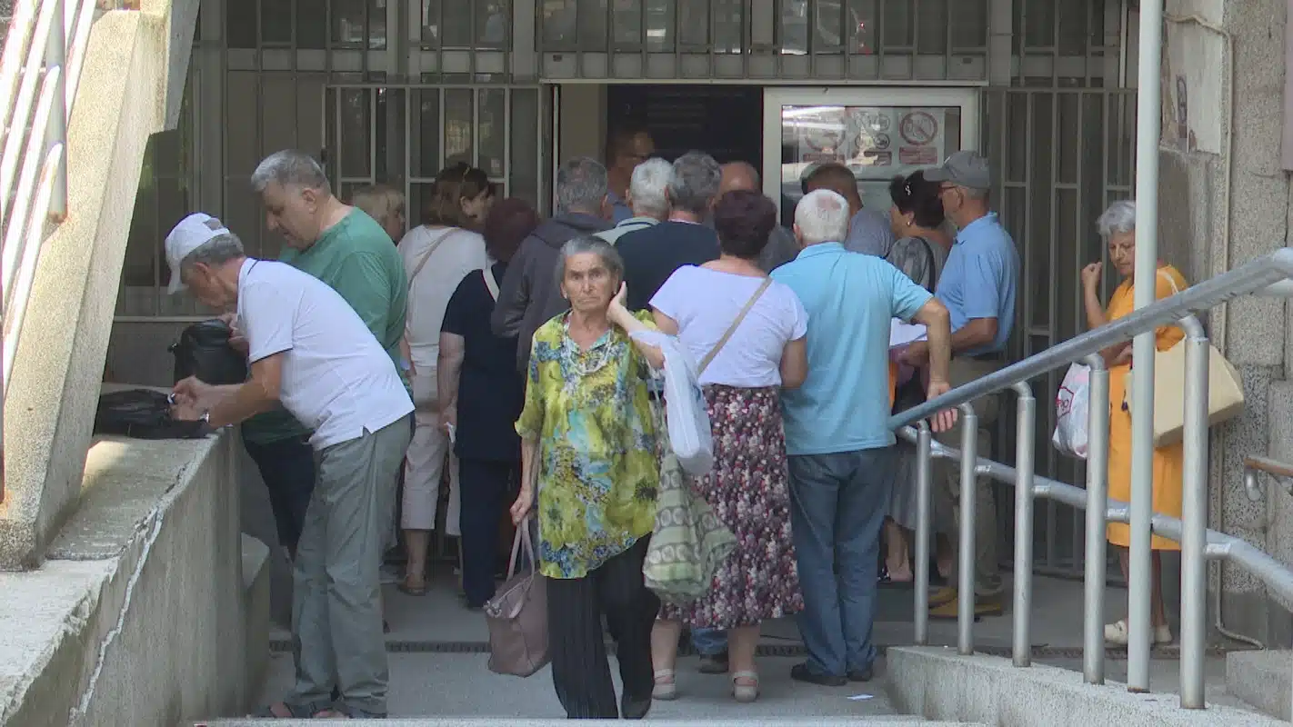Predaja zahtjeva za besplatan javni linijski prevoz u Tuzli moguća je i u mjesnim zajednicama