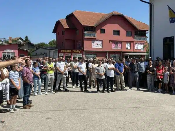 Protesti u Donjim Vukovijama nakon tragične smrti Ajle Nuhanović: Građani traže hitne mjere sigurnosti