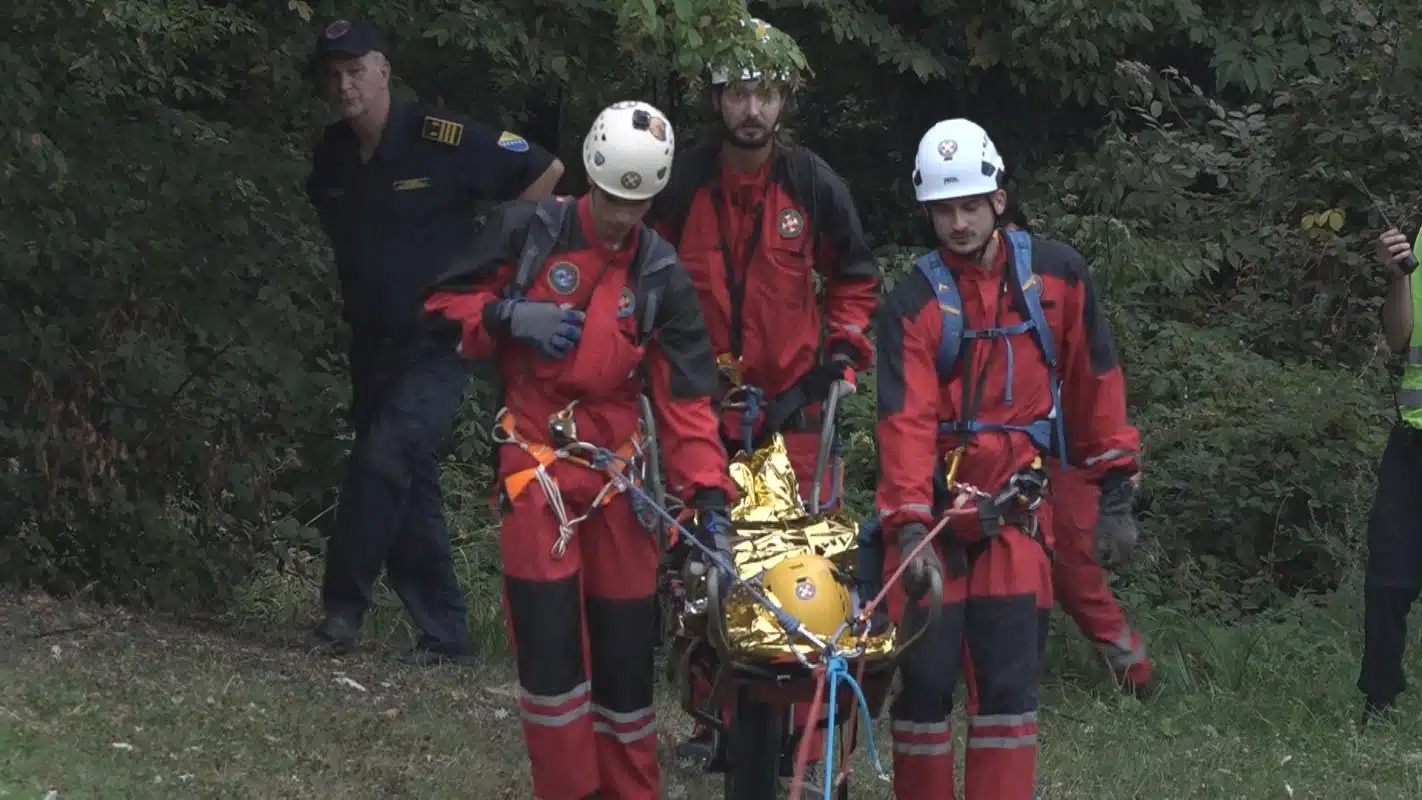 Završena 23. Međunarodna ljetna škola Crvenog križa u Tuzli (VIDEO)