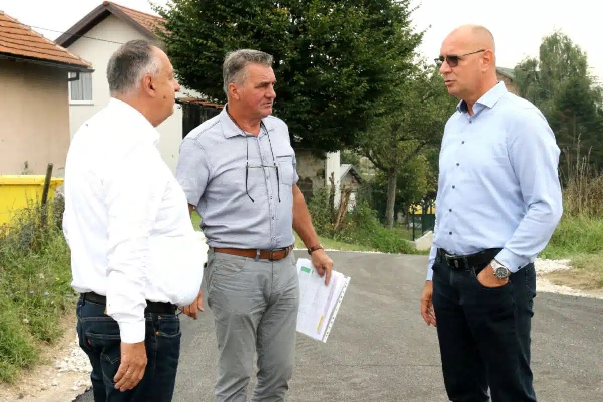 Gradu Tuzli odobreno 863.400 KM za 14 novih infrastrukturnih projekata