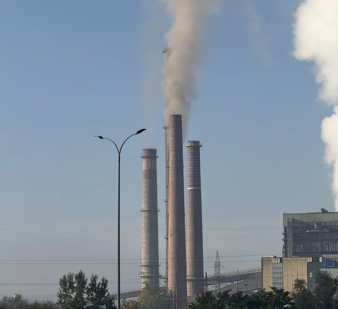 Mještani Husina uputili dramatičan apel: Termoelektrana nas truje, tražimo hitnu reakciju!