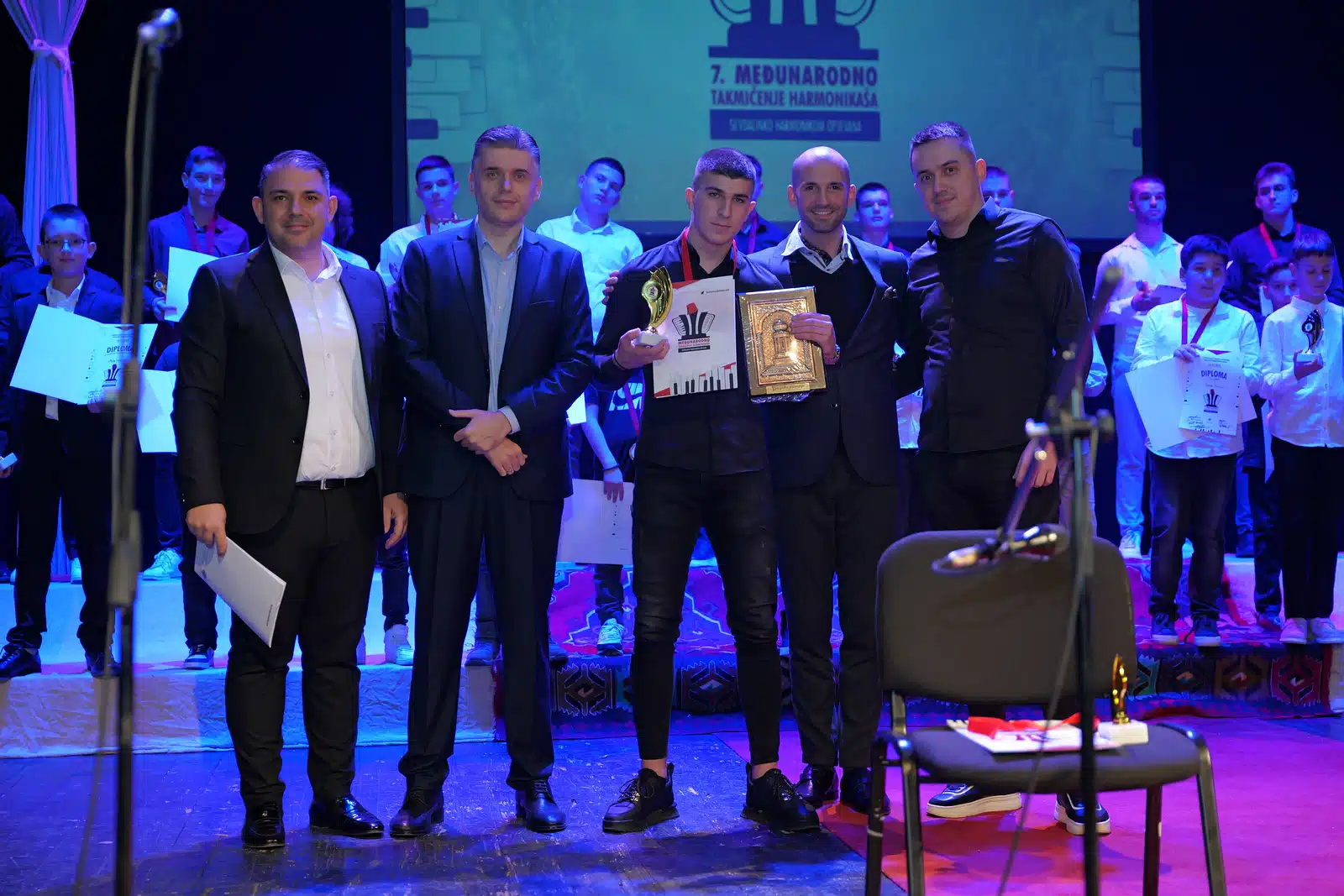 Lazar Milić iz Mladenovca sveukupni pobjednik 7. Međunarodnog festivala harmonikaša »Sevdalinko harmonikom opjevana«
