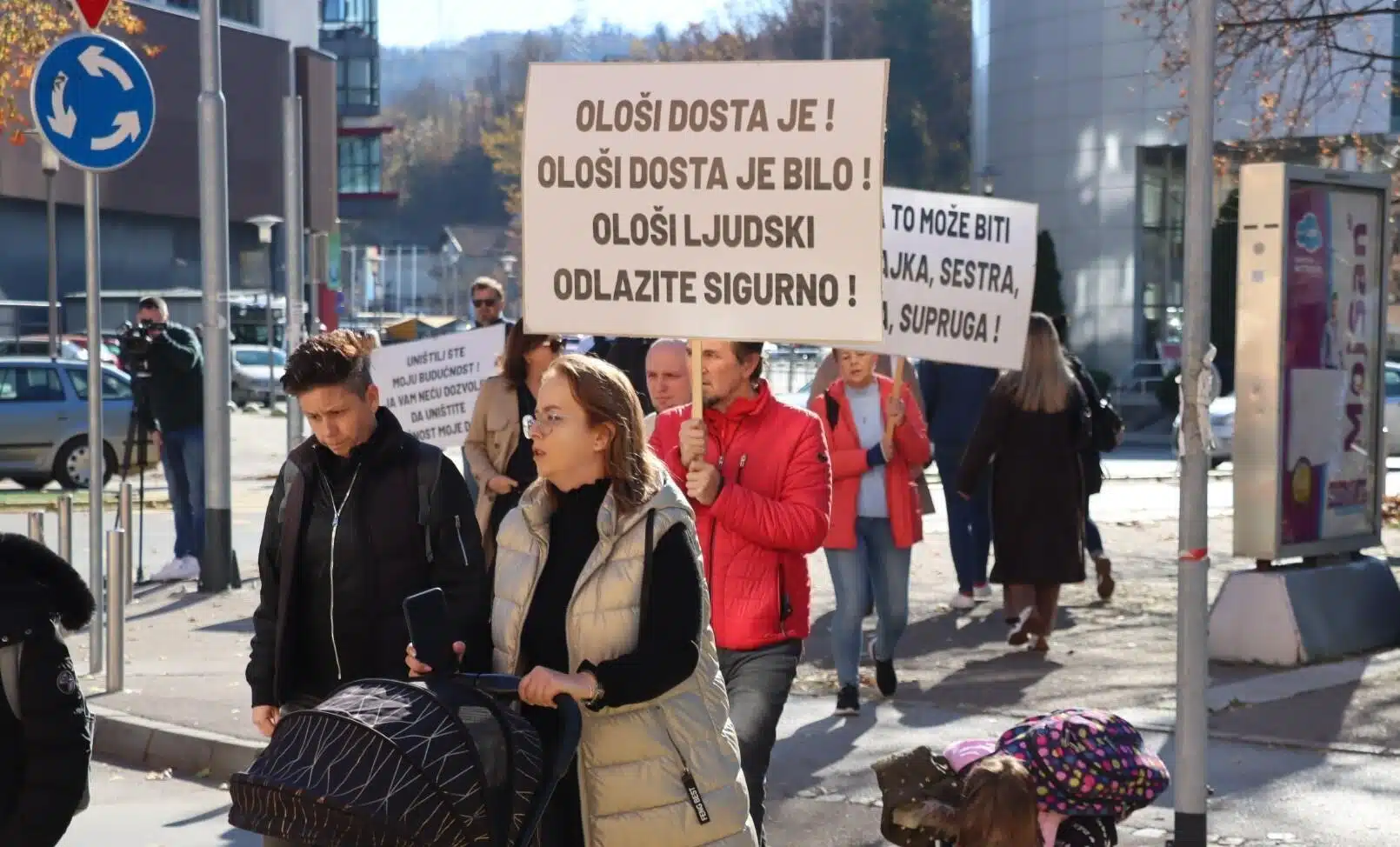 Građani ponovo na protestima ispred MUP-a TK: Traže ostavke i odgovornost nadležnih