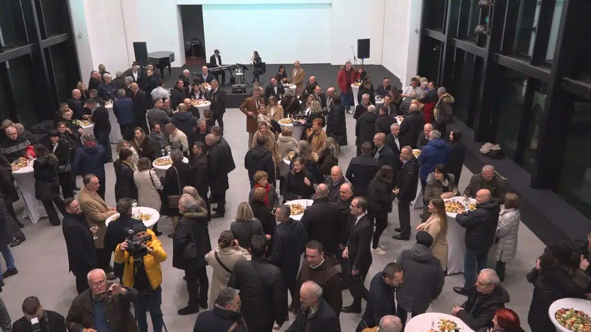 U Tuzli održan tradicionalni Božićni prijem (VIDEO)