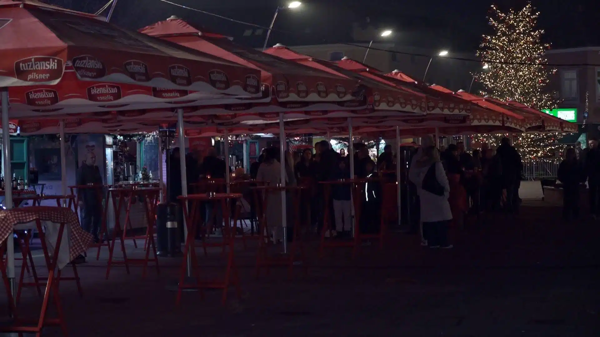 Počele s radom praznične kućice u Tuzli, svakog vikenda program za djecu (VIDEO)