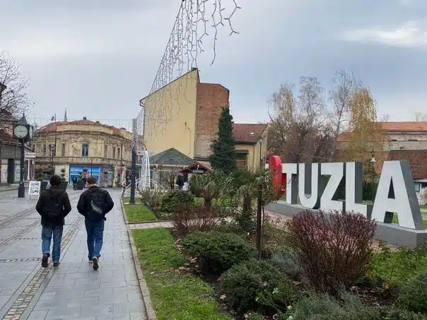 U Tuzli jutros nezdrav zrak: Građanima preporučeno da izbjegavaju boravak na otvorenom