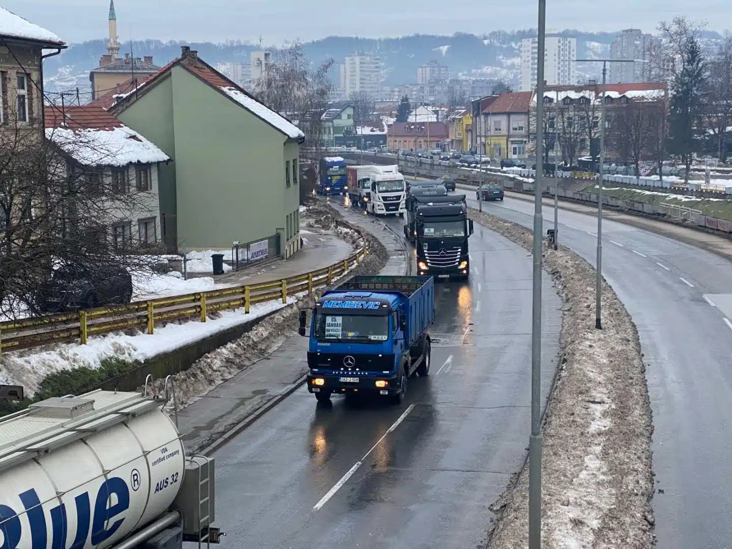 U Tuzli velikim defileom obilježen Dan vozača