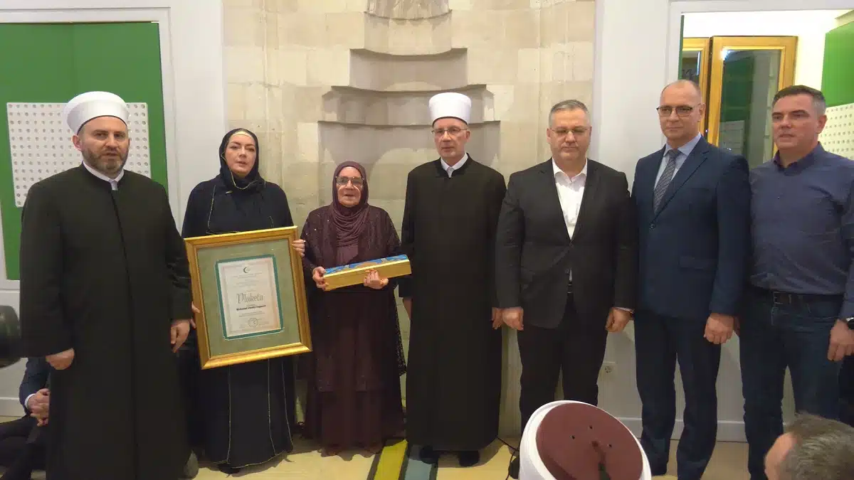 Gazi Turali-begova plaketa posthumno dodijeljena Muhamed-ef. Lugaviću (VIDEO)