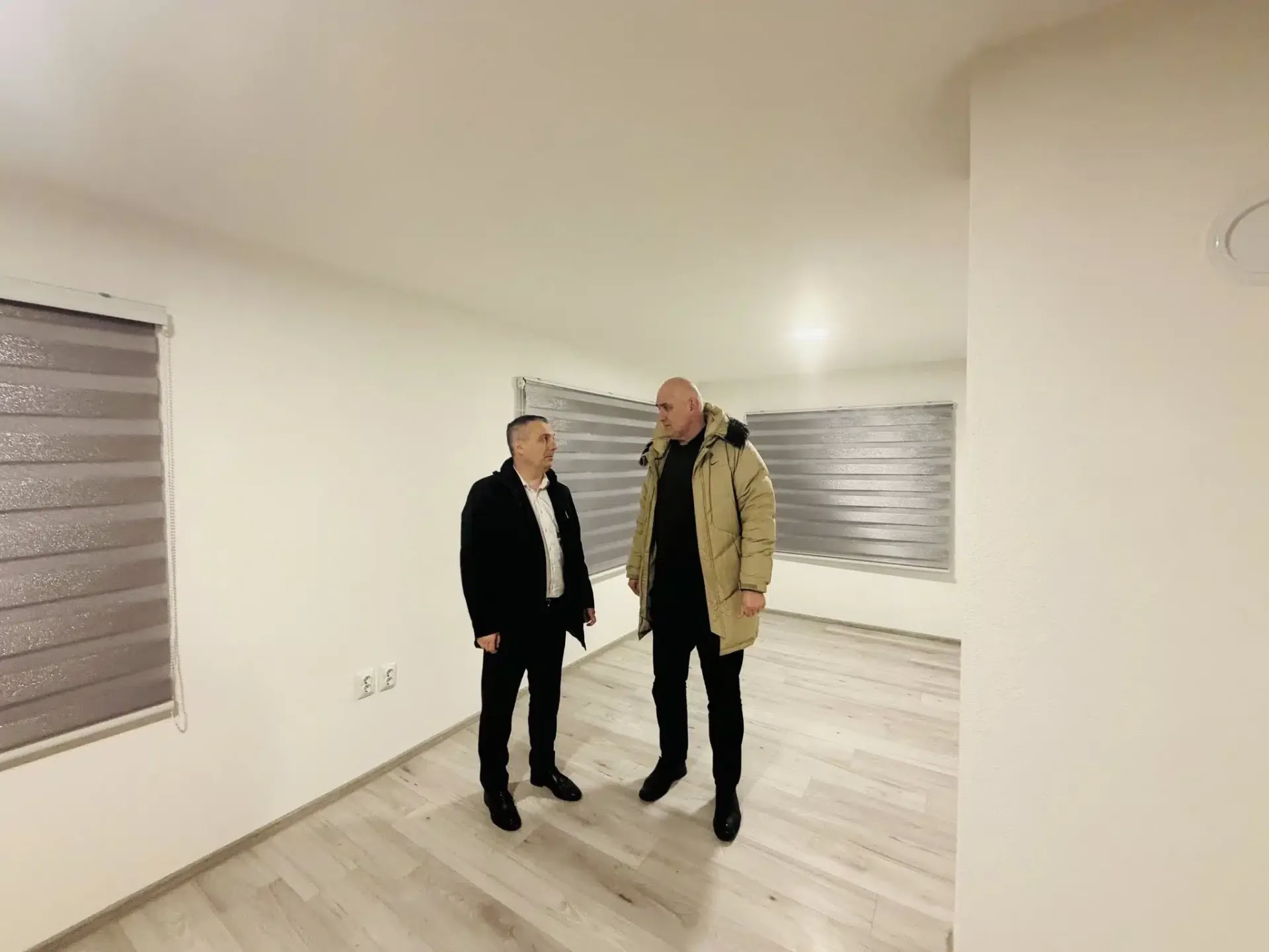 Nedim Salaharević obnavlja dom u Vlasenici i čuva sjećanje: Spomen-soba posvećena bratu Edinu (FOTO)