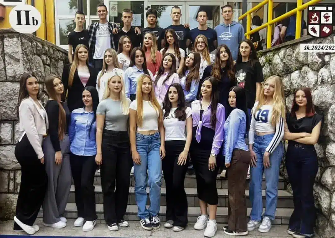 Učenici Medicinske škole Tuzla pokrenuli inicijativu: Zašto praksa nije plaćena?