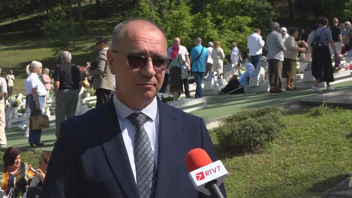 Gradonačelnik Lugavić: Tuzla ne zaboravlja svoju mladost (VIDEO)