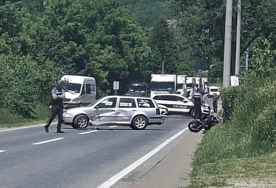 Živinice: Motociklista podlegao povredama nakon sudara s automobilom