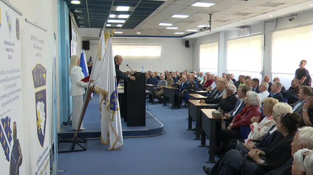 Održana Svečana akademija povodom Dana tuzlanskih jedinica (VIDEO)