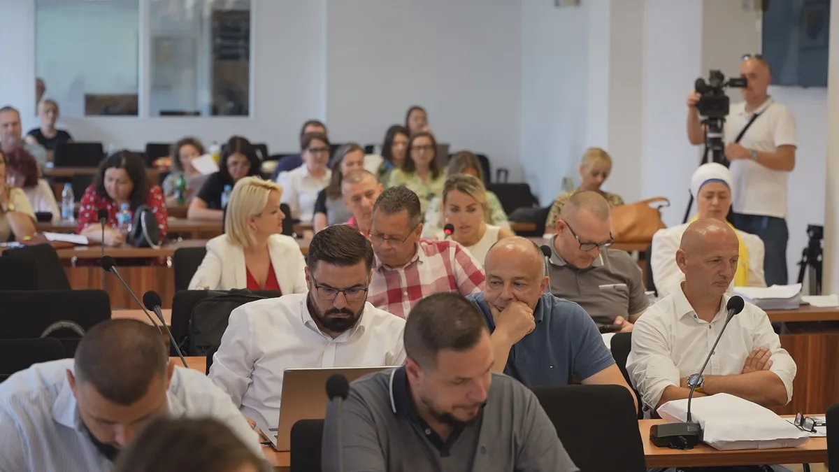 Gradsko vijeće Tuzla usvojilo Rezoluciju o podršci očuvanju uloge OHR-a u BiH (VIDEO)