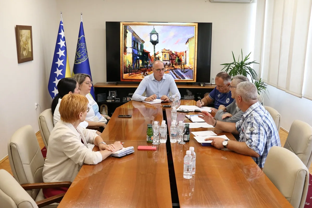 Predstavnici Mjesne zajednice Ši Selo u Gradskoj upravi Tuzle