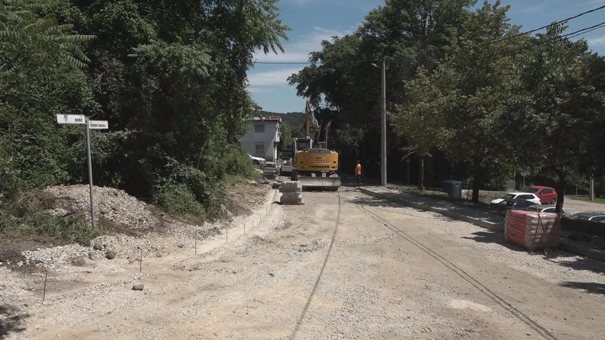 Grad Tuzla pokrenuo prvu fazu radova na putnoj infrastrukturi vrijednu više od 2,6 miliona KM (VIDEO)