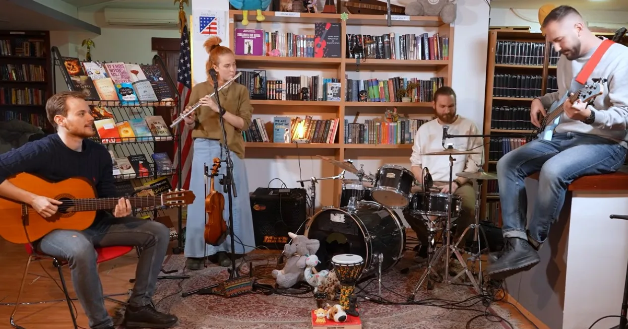 Mali Hastal tim predstavio novi muzički projekat iz Tuzle: Prvu sesiju otvorio bend SUND (VIDEO)