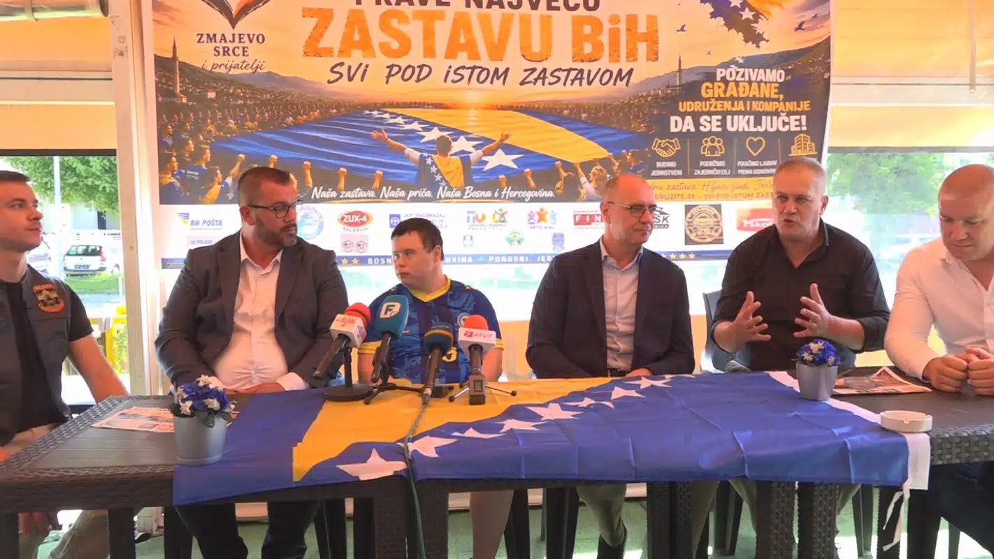 U Tuzli predstavljen projekat ”Svi pod jednom zastavom”: Najveća zastava BiH bit će raširena na Trgu slobode