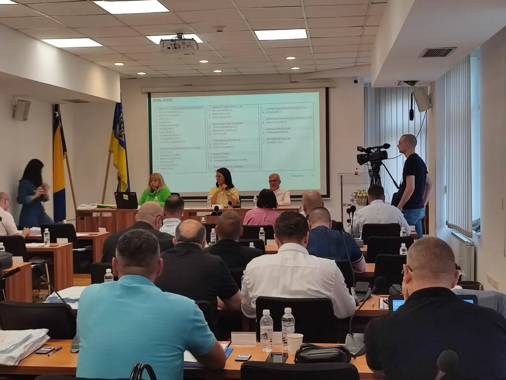 Obrazovanje u fokusu: Gradsko vijeće Tuzla usvojilo niz zaključaka