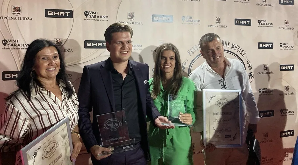 Tuzlak Azur Mehmedović pobjednik 62. Festivala Ilidža s pjesmom „Ah, moja draga“