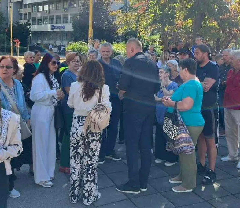 Protest u Tuzli zbog sigurnosti djece: Sedam zahtjeva institucijama, traže i detektore metala u školama