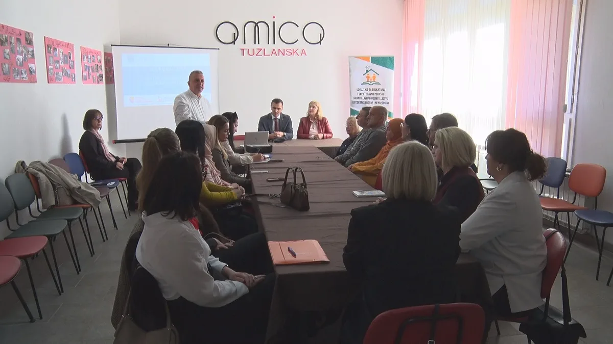Tuzlanski kanton prednjači u hraniteljstvu: Cilj je svakom djetetu osigurati siguran porodični dom (VIDEO)
