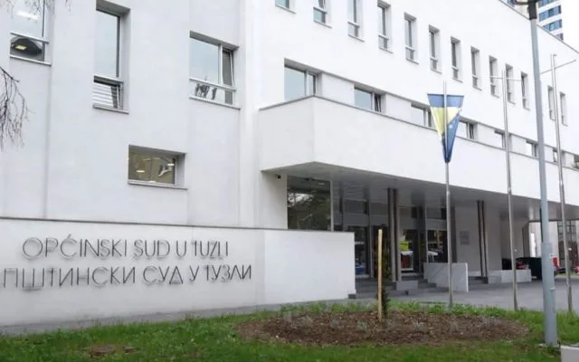 Potvrđena optužnica protiv Dušana Lazića zbog psihičkog nasilja i spolnog uznemiravanja Tuzlanki