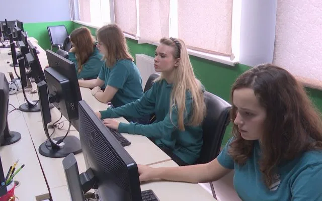 Učenice Richmond Park škole Tuzla ostvarile zapažen uspjeh na takmičenju „Volim informatiku“ održanom u Travniku (VIDEO)