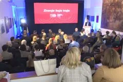 Kroz dokumentarni film predstavljeno pola stoljeća Univerziteta u Tuzli (VIDEO)
