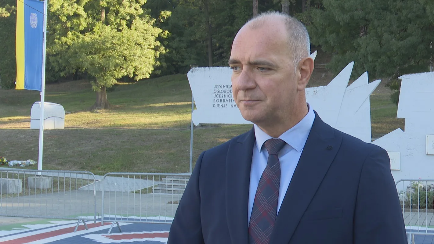 2. oktobar – Dan oslobođenja Tuzle: Sjećanje na slobodu i antifašističke vrijednosti (VIDEO)