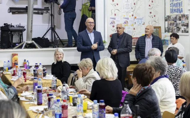 Gradonačelnik Lugavić prisustvovao obilježavanju devet godina rada Inicijativne grupe „Aktivno starenje – Dragunja“