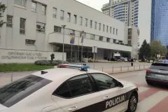 Jednomjesečni pritvor 25-godišnjaku iz Tuzle, maloljetniku omogućio uživanje droge
