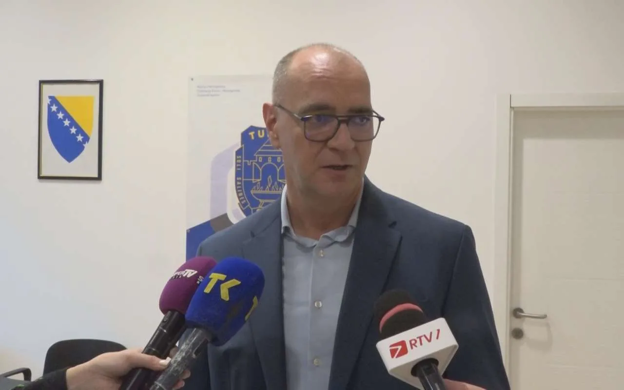 Gradonačelnik Lugavić o usvojenom Nacrtu budžeta Grada Tuzle za 2027. godinu (VIDEO)